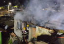 Incêndio consome quatro casas e mobiliza Corpo de Bombeiros