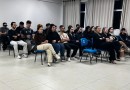 Empresário Ricardo Opolski compartilha com alunos da Unetri a aplicação da contabilidade na gestão empresarial
