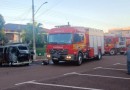 Kombi pega fogo e mobiliza equipes do Corpo de Bombeiros