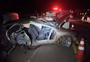 Mulher morre atropelada após ser ejetada de carro