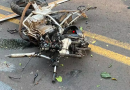Colisão entre moto, carro e caminhão deixa uma vítima fatal