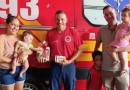 Bebê de 4 meses é salvo após engasgamento e família agradece bombeiros