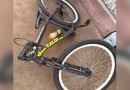 Menina fica ferida após atropelamento envolvendo bicicleta e carro no Centro