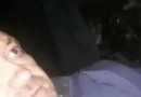 Motorista grava momento após cabine de caminhão ser soterrada