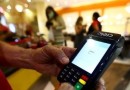 Juros do cartão de crédito recuam em janeiro e atingem menor nível desde dezembro de 2022
