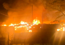 Centro religioso fica totalmente destruído após incêndio de grandes proporções