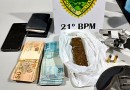 PM apreende drogas, arma de fogo, e prende homem por porte ilegal e tráfico de drogas