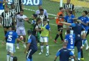 Briga após o apito final deixa 23 expulsos em decisão do Campeonato Mineiro