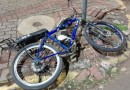 Menor de idade infringe leis de trânsito com bicicleta motorizada e foge da polícia