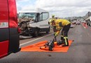 Colisão entre van e caminhão deixa dois feridos na BR-282
