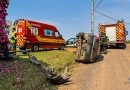 Jovem é resgatada após capotar carro em São Miguel do Oeste