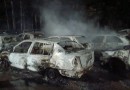 Incêndio atinge cerca de 20 veículos em pátio de apreendidos