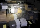 Polícia Militar aprende caminhão com mais de 300 caixas de vinhos descaminhadas da Argentina