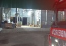 Bombeiros controlam princípio de incêndio em silo de grãos no interior