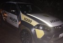 Durante discussão homem esfaqueia companheira e foge