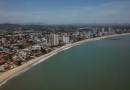 SC tem 12 das 22 praias brasileiras que receberam selo internacional de qualidade Bandeira Azul