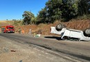 Capotamento de veículo deixa mulher ferida no interior do município