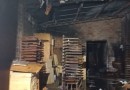 Incêndio atinge fábrica de móveis e destrói área de aproximadamente 300 m² em Modelo