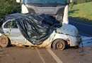 Casal morre e trágico acidente entre carro e carreta na BR 163
