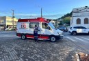 Jovem fica ferido em colisão entre carro e bicicleta