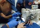 Costureira fica presa em máquina após agulha atravessar seu dedo