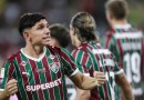 Fluminense vence a Chapecoense no Maracanã e segue na briga pela liderança