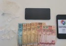 Adolescente é apreendido com cocaína e dinheiro durante ação policial