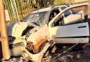 Homem fica ferido após colisão em poste na BR-163