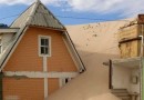 Dunas avançam sobre casas em Florianópolis e imóveis são interditados