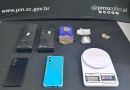 Dois homens são presos com mais de 1,6 quilo de maconha por tráfico de drogas