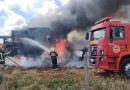 Colheitadeira é destruída pelo fogo na SC-305