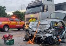 Colisão frontal entre caminhão e carro deixa dois mortos e crianças feridas na BR-280