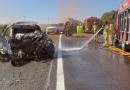 Enquanto transportava grávida, ambulância se depara com acidente entre quatro veículos e interrompe viagem para atender feridos