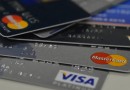 Taxa de juros do cartão de crédito volta a subir e atinge 450% ao ano, diz Banco Central