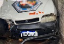 Mulher fica ferida em colisão entre dois automóveis