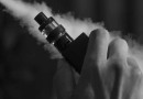 Polícia Militar apreende cigarro eletrônico com adolescente em escola