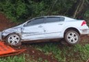 Colisão entre dois carros deixa uma pessoa ferida