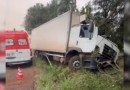 Acidente grave com caminhão de ovos em Realeza deixa motorista preso nas ferragens