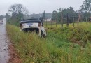 Mulher fica ferida após saída de pista seguida de capotamento na BR-163