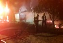 Incêndio destrói casa e veículos no interior SC