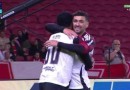 Com dois de Pedro, Flamengo bate o Inter com facilidade e abre na liderança do Brasileiro
