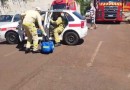 Carro capota após colisão e condutora gestante fica ferida