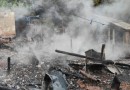 Casa é destruída por incêndio e família perde tudo no Oeste Catarinense