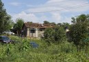 Fortes ventos causam destruição e deixam moradores em meio aos prejuízos