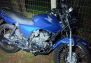 Motociclista fica ferido após colidir com cão no interior