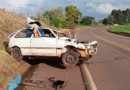Motorista morre ao ser jogado para fora de carro em capotamento no Oeste