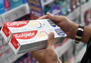 Colgate anuncia fim de produção do creme dental Clean Mint após reações alérgicas