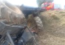 Agricultor morre após sair da pista e capotar trator no Vale do Itajaí