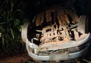 Carro com placas de Maravilha capota