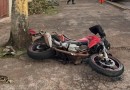Motociclista morre após bater na traseira de caminhão; rapaz tinha 15 anos